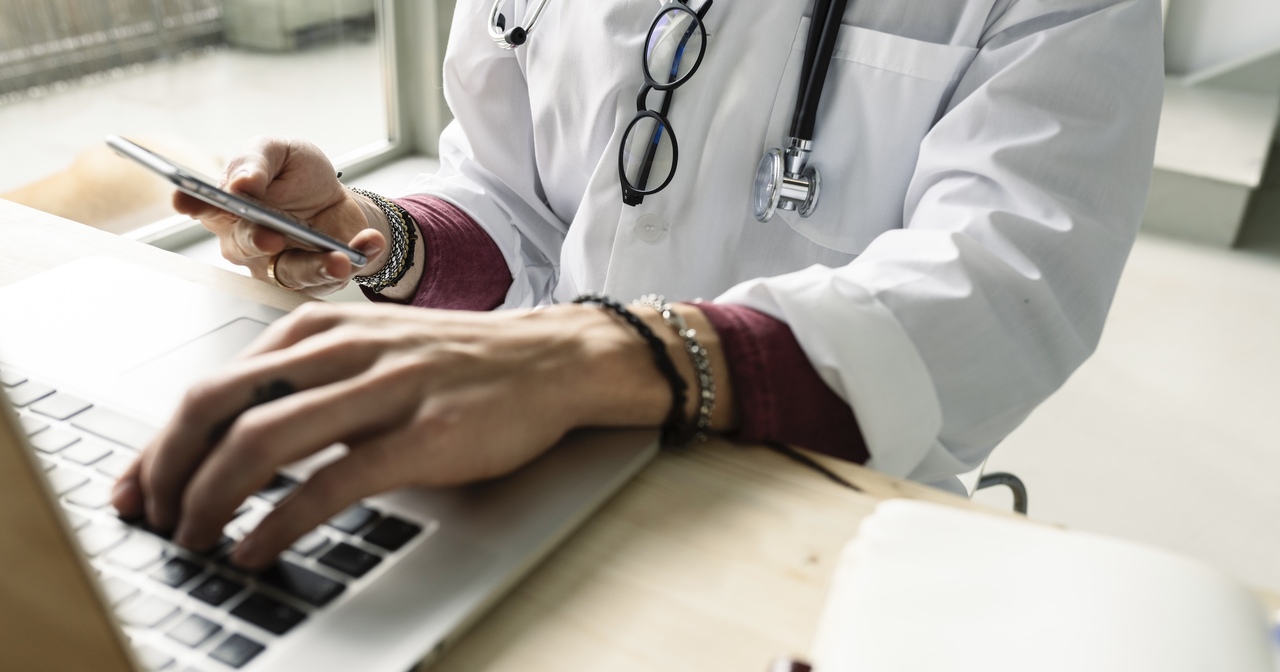provider at computer